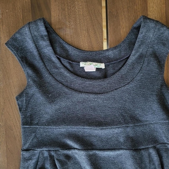 Short dress - Picture 3 of 3